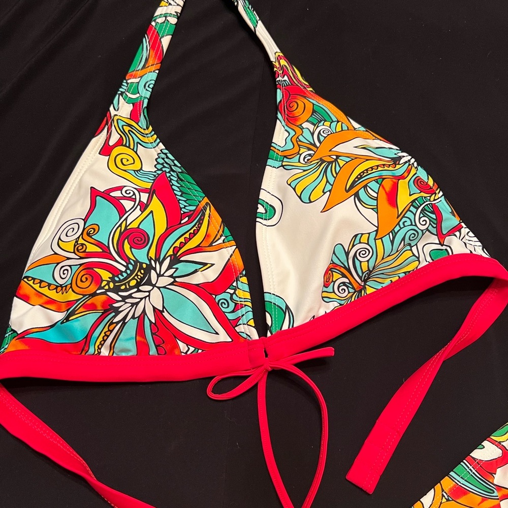 Bathing suit - Picture 2 of 8